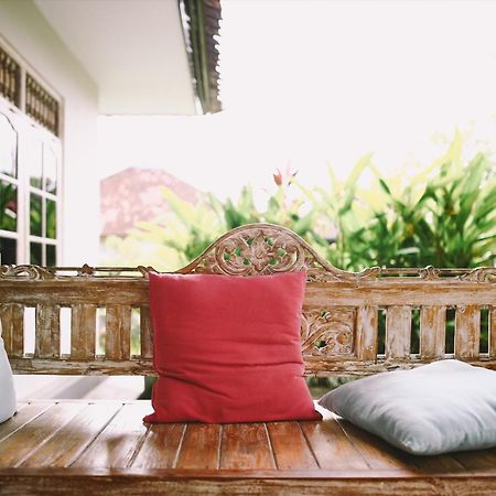 Swan House Canggu Hotel Esterno foto