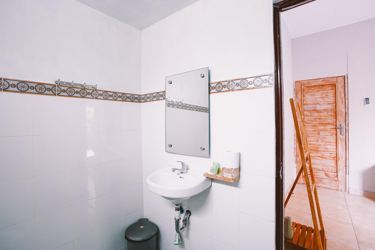 Swan House Canggu Hotel Esterno foto