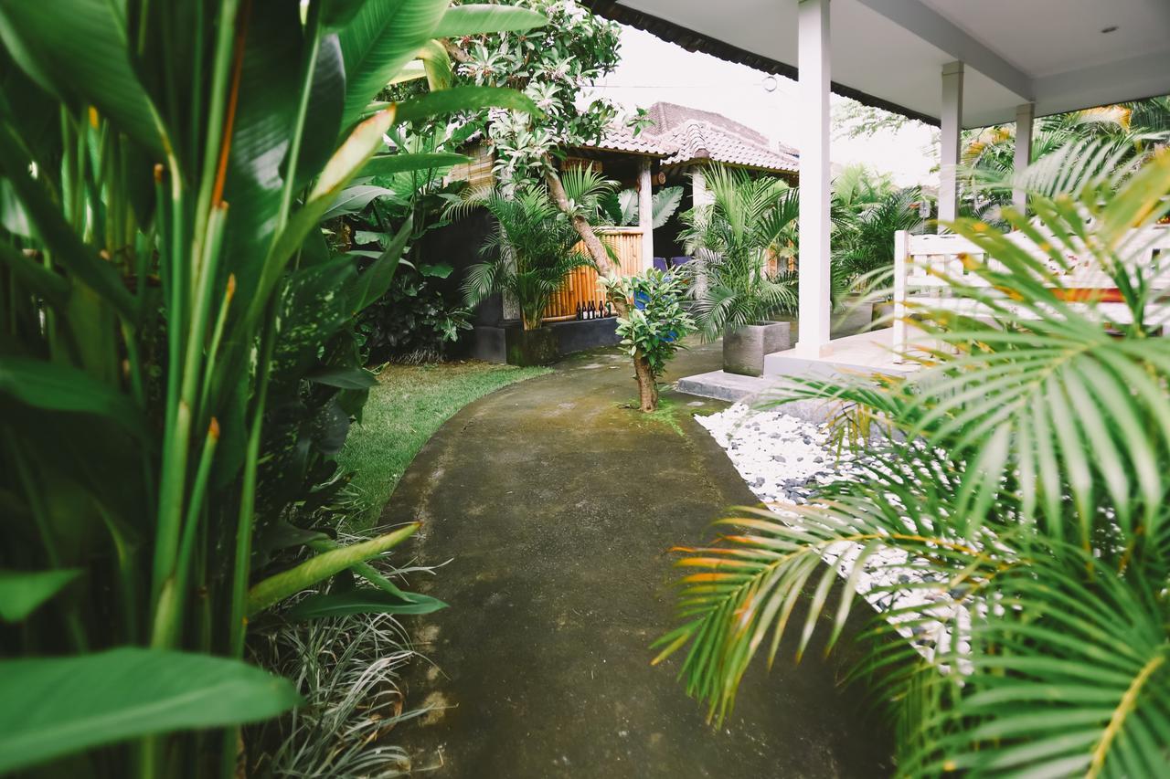 Swan House Canggu Hotel Esterno foto