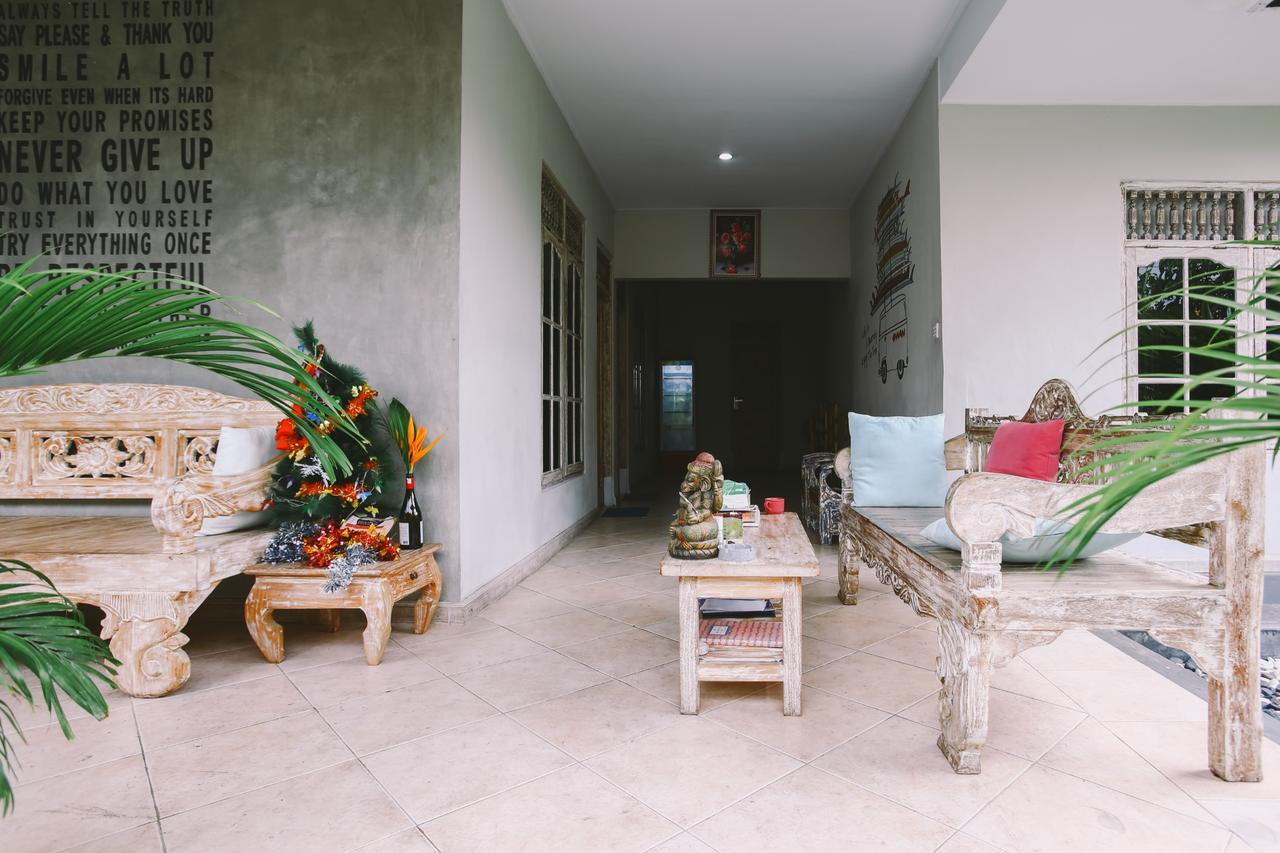 Swan House Canggu Hotel Esterno foto