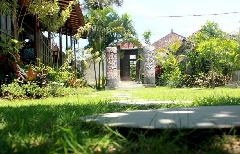 Swan House Canggu Hotel Esterno foto